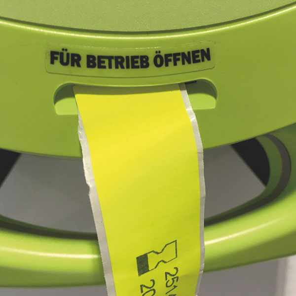 Zoll AED Plus Defibrillator Halbautomat mit Sprachaufzeichnung