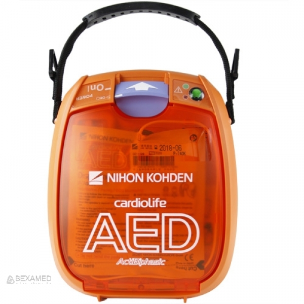 AED 3100 Defibrillator Nihon Kohden ohne Einweisung